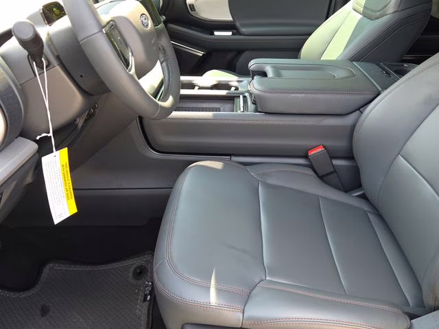 2025 Black Metallic Ford Expedition Active RWD SUV