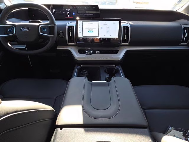 2025 Gray Metallic Ford Expedition Active RWD SUV