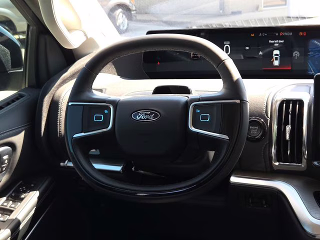 2025 Black Metallic Ford Expedition Platinum 4X4 SUV