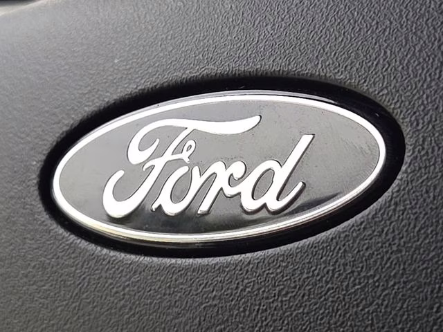 2025 White Metallic Ford Expedition Tremor 4X4 SUV