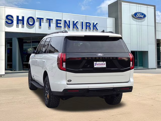 2025 White Metallic Ford Expedition Tremor 4X4 SUV