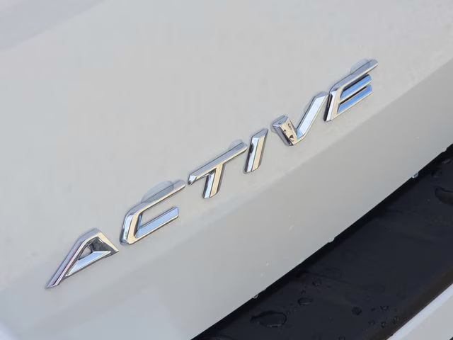 2026 White Metallic Ford Explorer Active RWD SUV