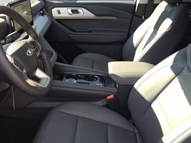 2026 White Metallic Ford Explorer Active RWD SUV