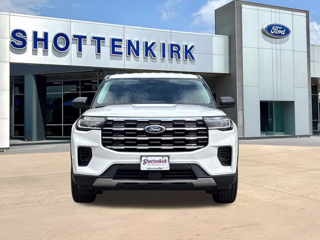 2026 White Metallic Ford Explorer Active RWD SUV
