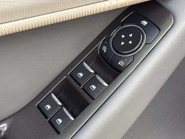 2026 White Metallic Ford Explorer Active RWD SUV