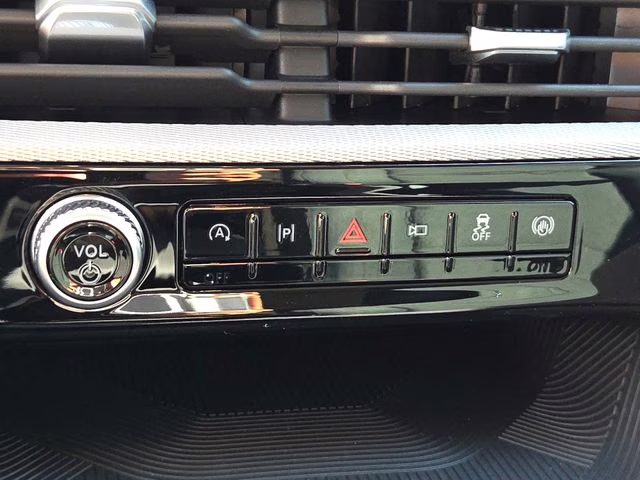 2026 White Metallic Ford Explorer Active RWD SUV