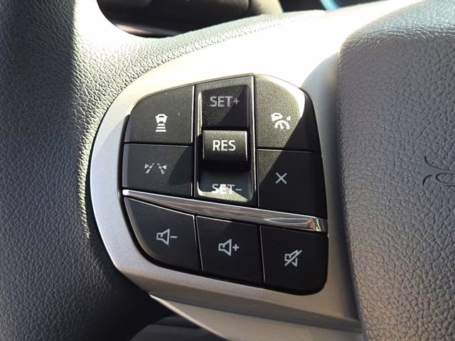 2026 White Metallic Ford Explorer Active RWD SUV