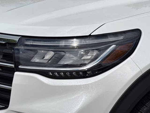 2026 White Metallic Ford Explorer Active RWD SUV