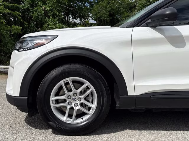 2026 White Metallic Ford Explorer Active RWD SUV