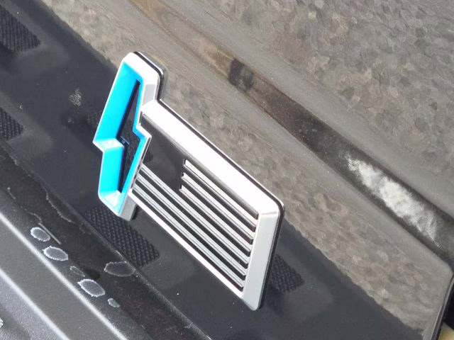 2025 Black Metallic Ford F-150 Lightning Flash AWD Truck