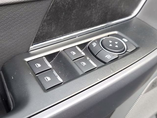 2025 Black Metallic Ford F-150 Lightning Flash AWD Truck