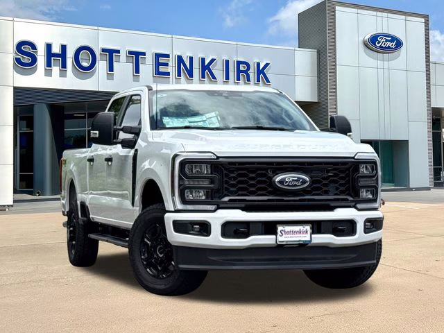 2026 Oxford White Ford Super Duty F-250 SRW XL 4X4 Truck