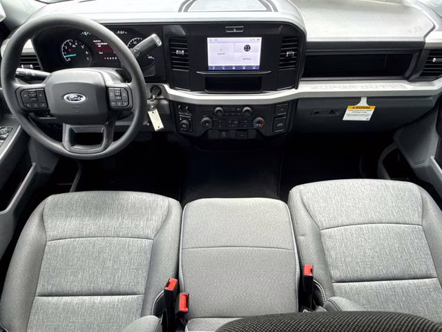 2026 Oxford White Ford Super Duty F-250 SRW XL 4X4 Truck