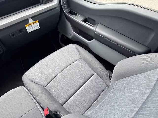 2026 Oxford White Ford Super Duty F-250 SRW XL 4X4 Truck