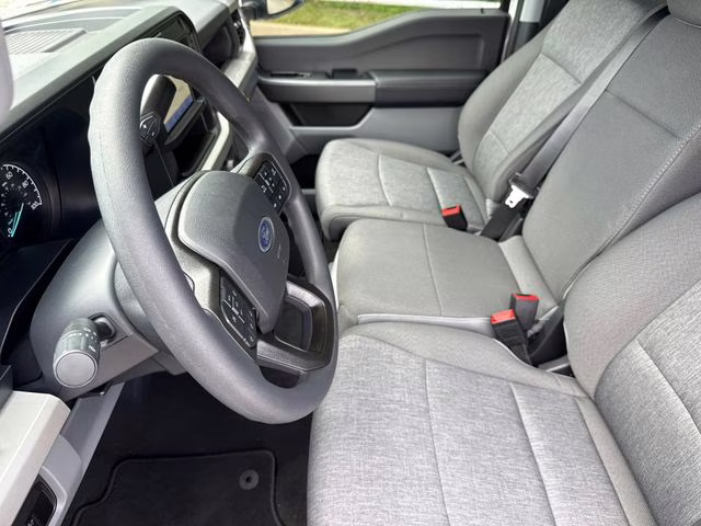 2026 Oxford White Ford Super Duty F-250 SRW XL 4X4 Truck