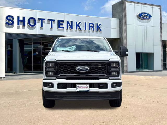 2026 Oxford White Ford Super Duty F-250 SRW XL 4X4 Truck