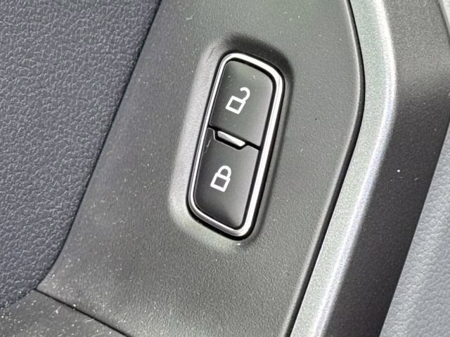 2026 Oxford White Ford Super Duty F-250 SRW XL 4X4 Truck