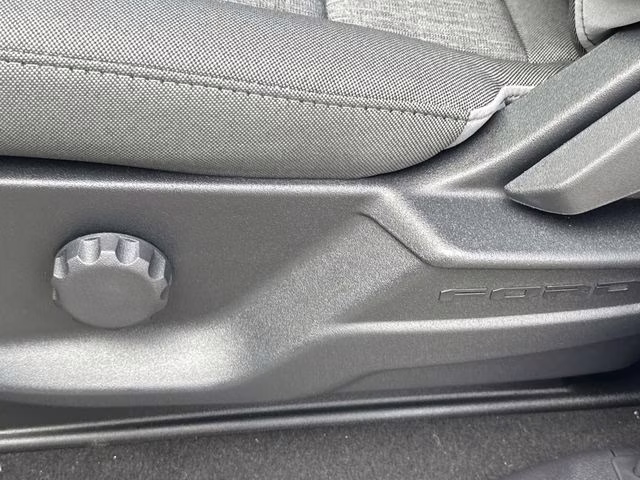 2026 Oxford White Ford Super Duty F-250 SRW XL 4X4 Truck