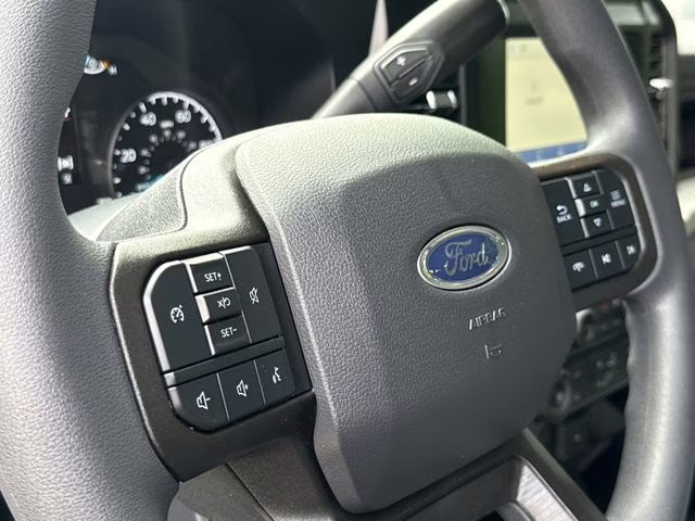 2026 Oxford White Ford Super Duty F-250 SRW XL 4X4 Truck