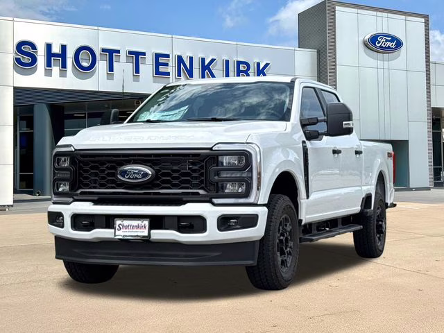 2026 Oxford White Ford Super Duty F-250 SRW XL 4X4 Truck
