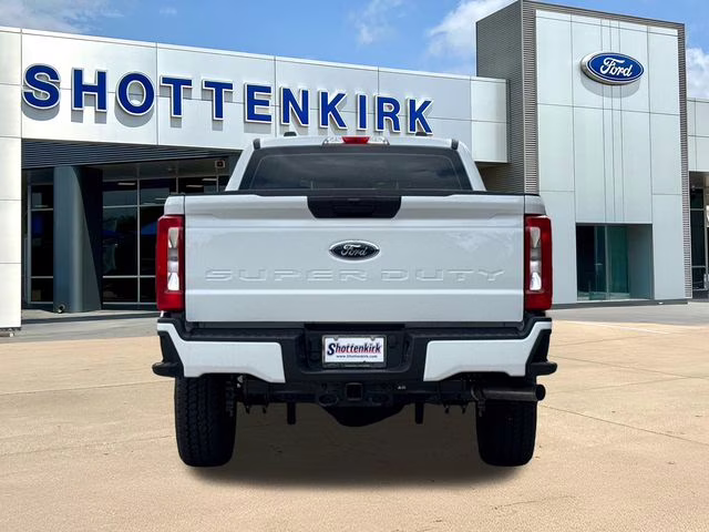 2026 Oxford White Ford Super Duty F-250 SRW XL 4X4 Truck