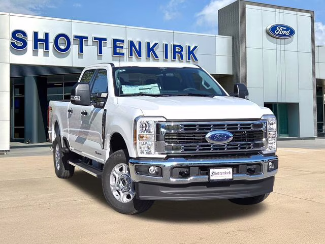 2026 Oxford White Ford Super Duty F-250 SRW XLT 4X4 Truck