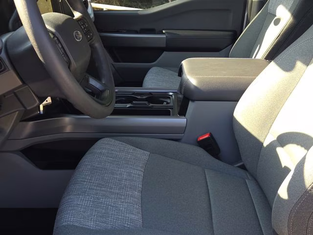 2026 Oxford White Ford Super Duty F-250 SRW XLT 4X4 Truck