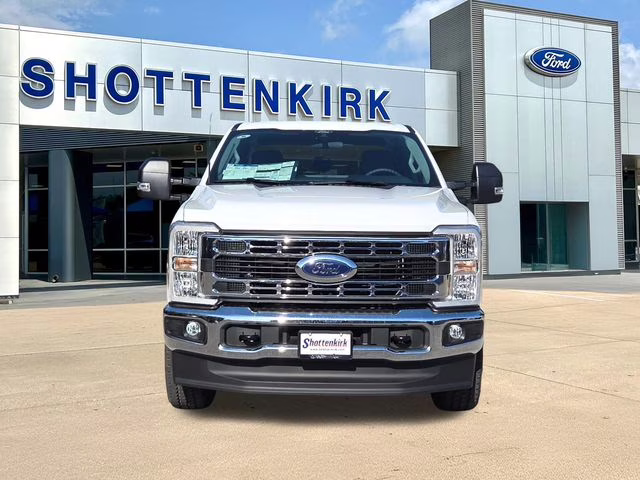2026 Oxford White Ford Super Duty F-250 SRW XLT 4X4 Truck