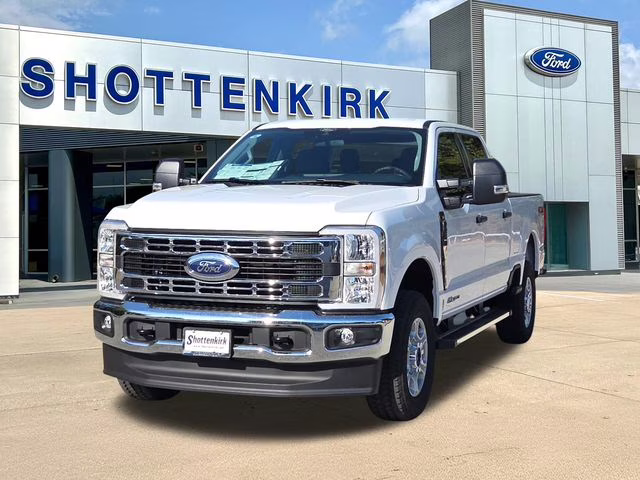 2026 Oxford White Ford Super Duty F-250 SRW XLT 4X4 Truck
