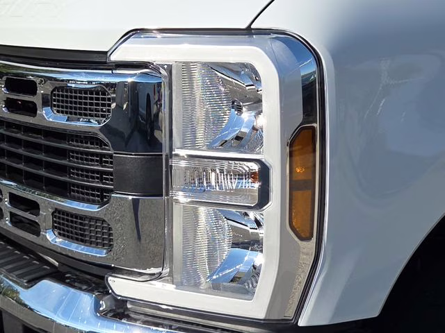 2026 Oxford White Ford Super Duty F-250 SRW XLT 4X4 Truck