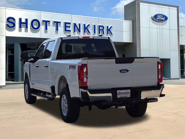 2026 Oxford White Ford Super Duty F-250 SRW XLT 4X4 Truck
