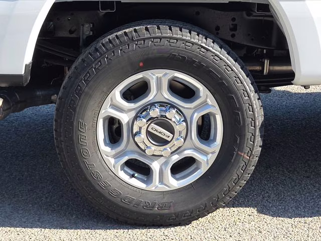 2026 Oxford White Ford Super Duty F-250 SRW XLT 4X4 Truck