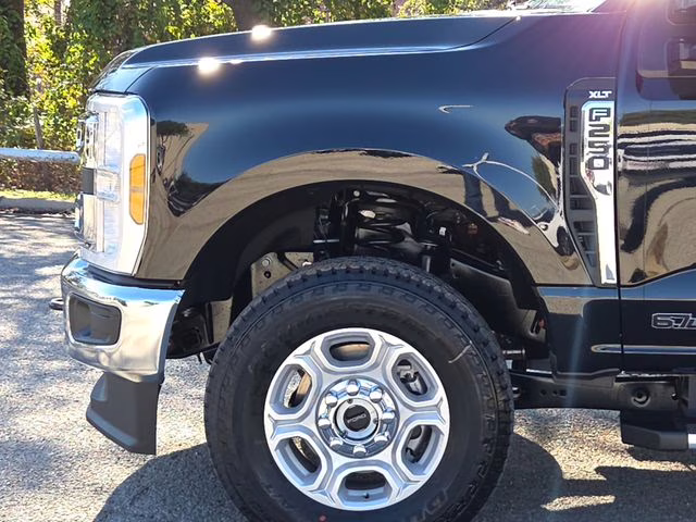 2026 Black Metallic Ford Super Duty F-250 SRW XLT 4X4 Truck