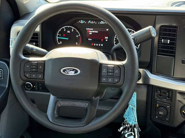 2026 Oxford White Ford Super Duty F-250 SRW XL 4X4 Truck