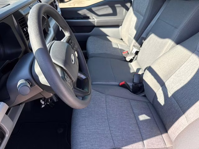 2026 Oxford White Ford Super Duty F-250 SRW XL 4X4 Truck