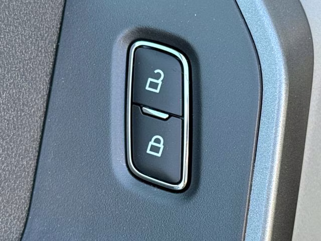 2026 Oxford White Ford Super Duty F-250 SRW XL 4X4 Truck