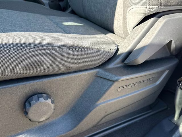 2026 Oxford White Ford Super Duty F-250 SRW XL 4X4 Truck