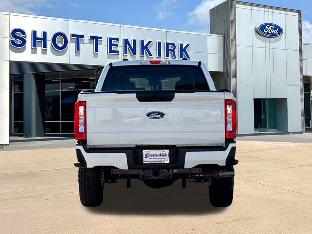 2026 Oxford White Ford Super Duty F-250 SRW XL 4X4 Truck