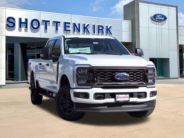 2026 Oxford White Ford Super Duty F-250 SRW XL 4X4 Truck
