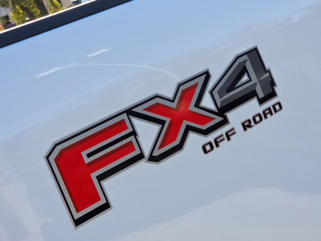 2026 Oxford White Ford Super Duty F-250 SRW XL 4X4 Truck