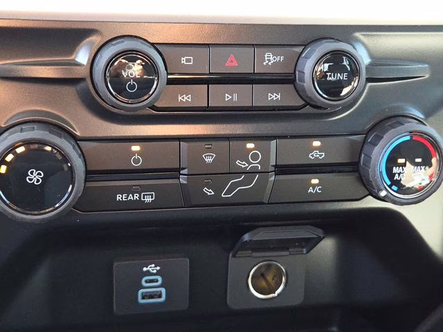 2026 Oxford White Ford Super Duty F-250 SRW XL 4X4 Truck