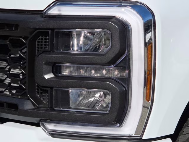 2026 Oxford White Ford Super Duty F-250 SRW XL 4X4 Truck