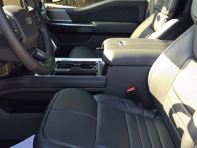 2026 Avalanche Ford Super Duty F-250 SRW Platinum 4X4 Truck