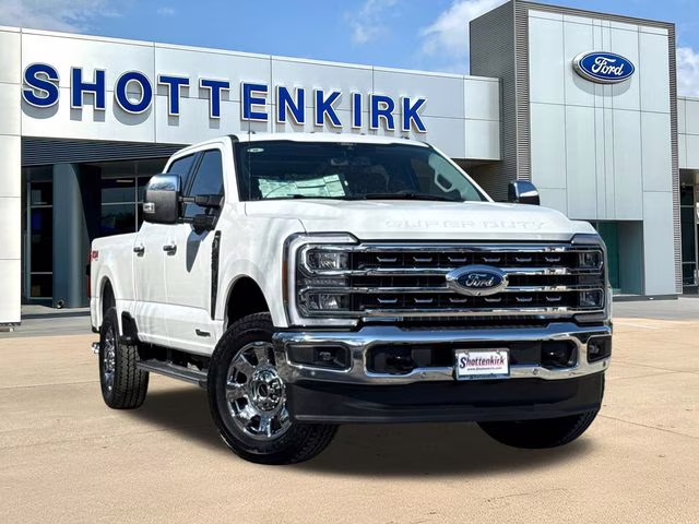 2026 Oxford White Ford Super Duty F-250 SRW Lariat 4X4 Truck