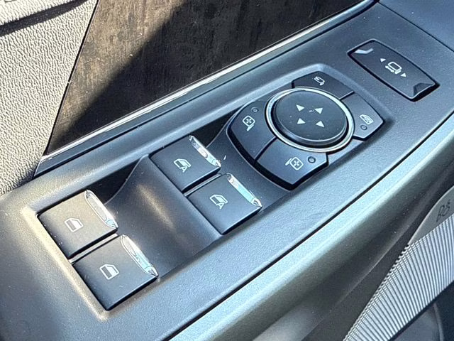 2026 Oxford White Ford Super Duty F-250 SRW Lariat 4X4 Truck