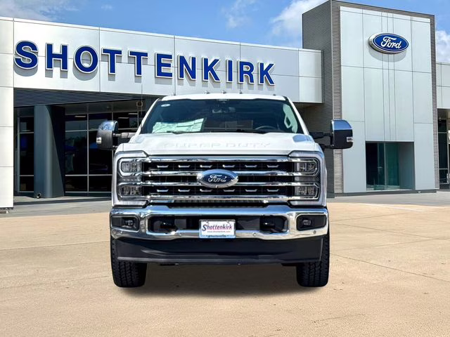 2026 Oxford White Ford Super Duty F-250 SRW Lariat 4X4 Truck
