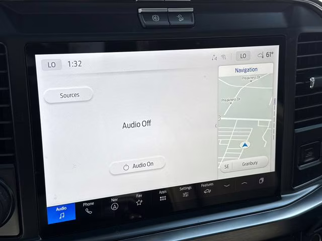 2026 Oxford White Ford Super Duty F-250 SRW Lariat 4X4 Truck