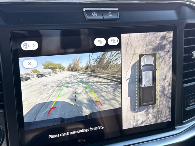 2026 Oxford White Ford Super Duty F-250 SRW Lariat 4X4 Truck