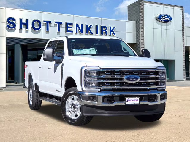 2026 Oxford White Ford Super Duty F-250 SRW XLT 4X4 Truck