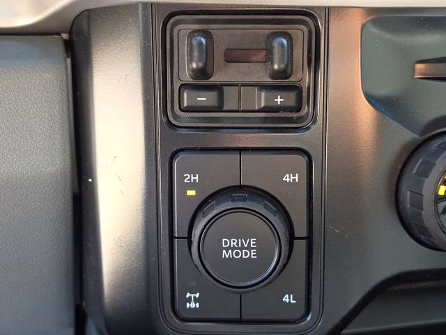 2026 Oxford White Ford Super Duty F-250 SRW XLT 4X4 Truck